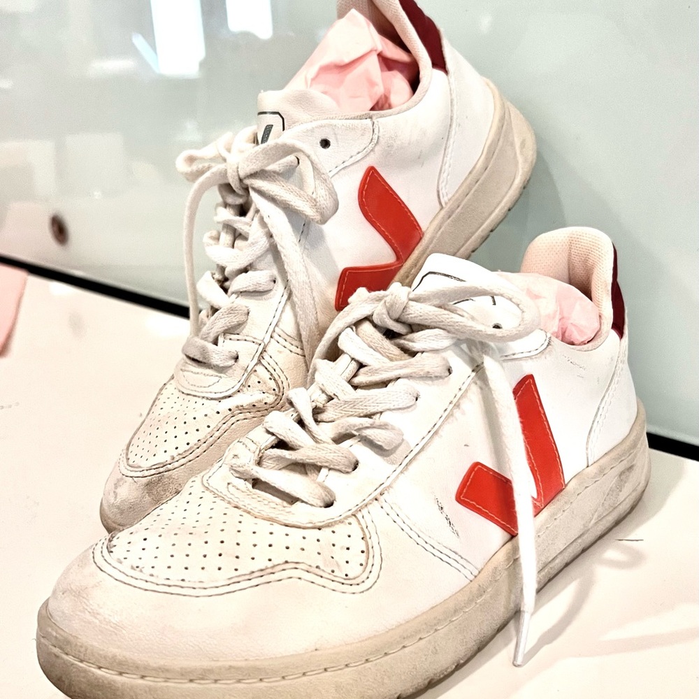 Veja V-10 CWL WHITE ORANGE-FLUORESCENT & MARSALA Sneakers